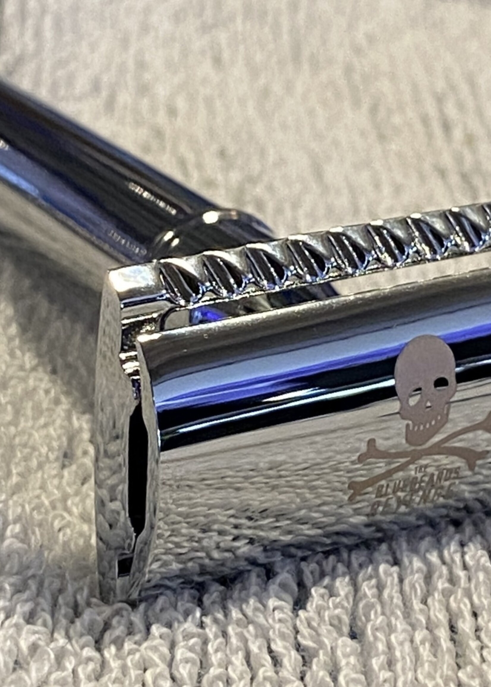 Blue Beard Revenge BBR Scimitar Double edge Razor