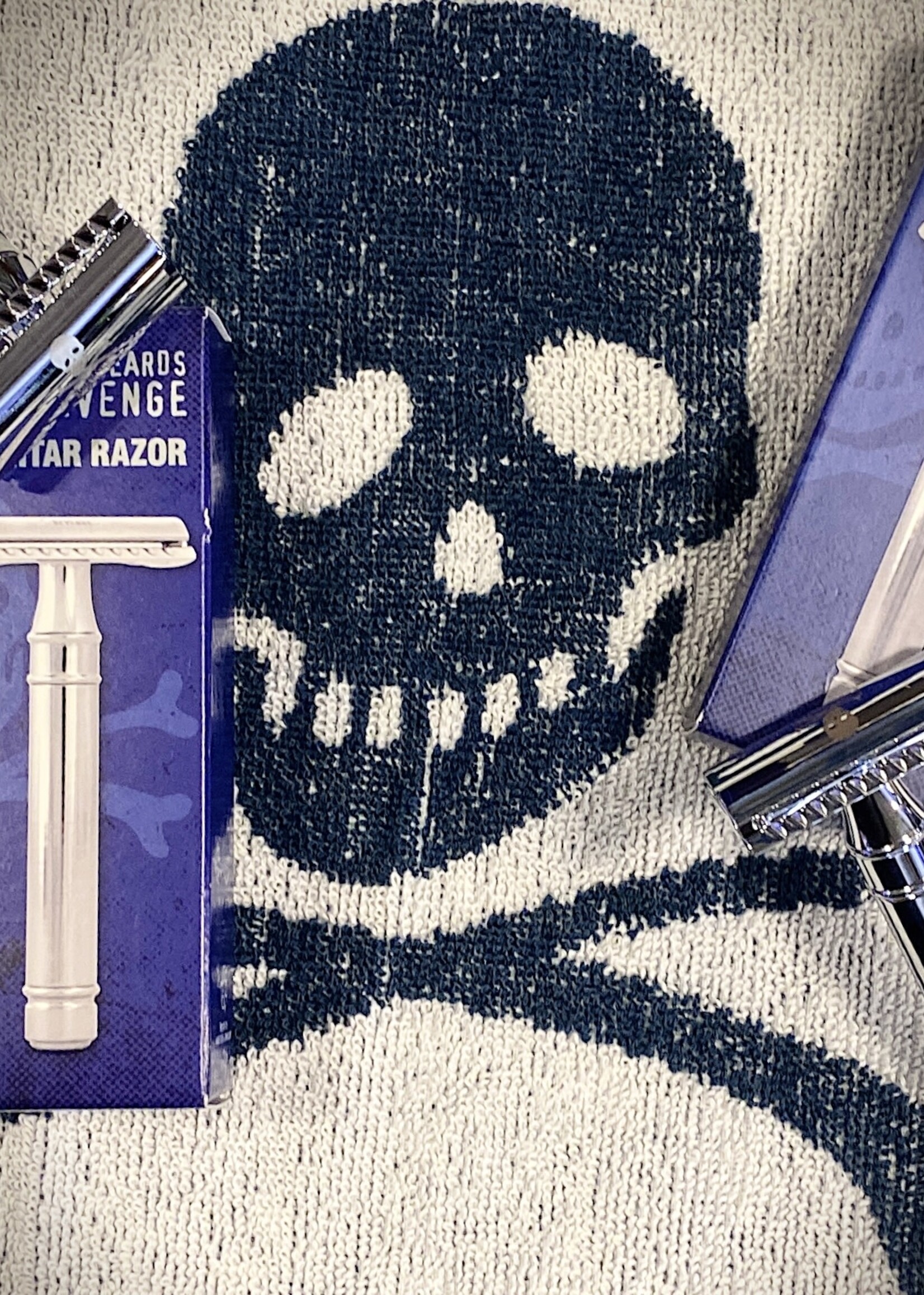 Blue Beard Revenge BBR Scimitar Double edge Razor