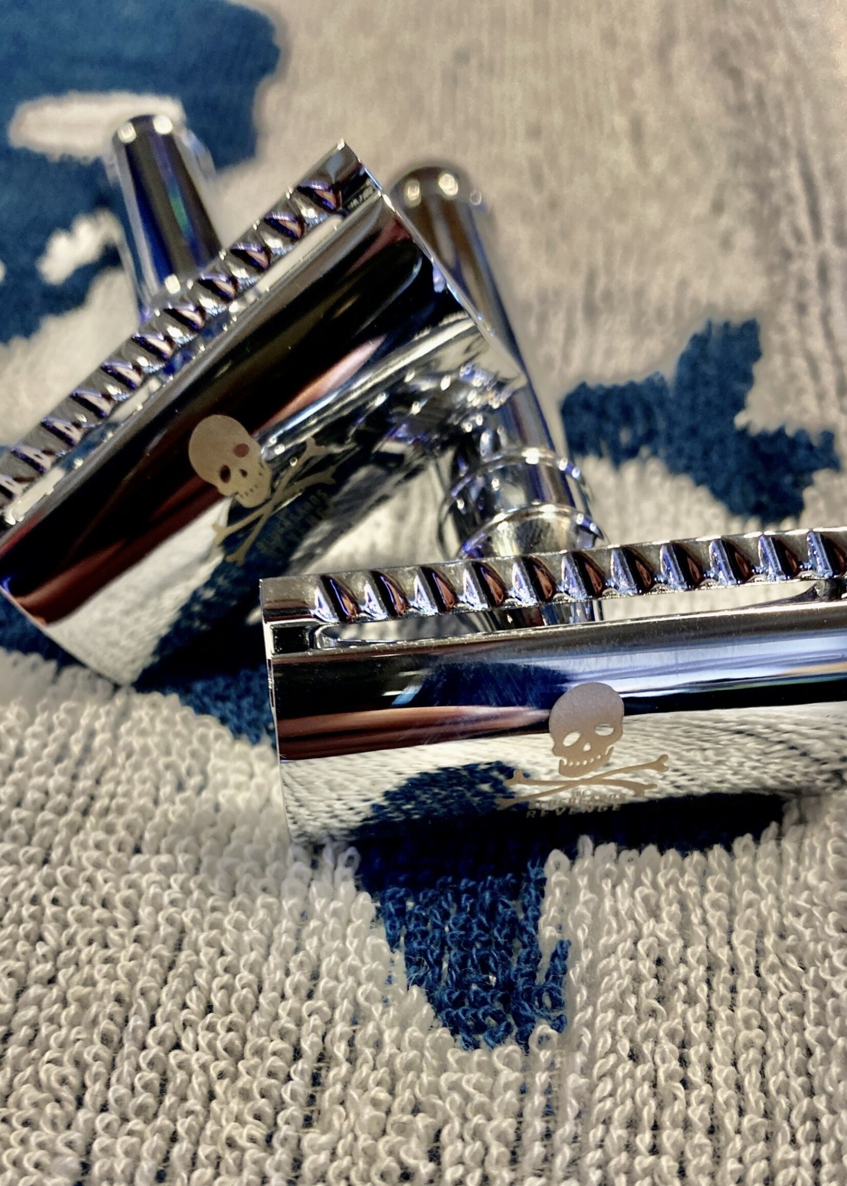Blue Beard Revenge BBR Scimitar Double edge Razor