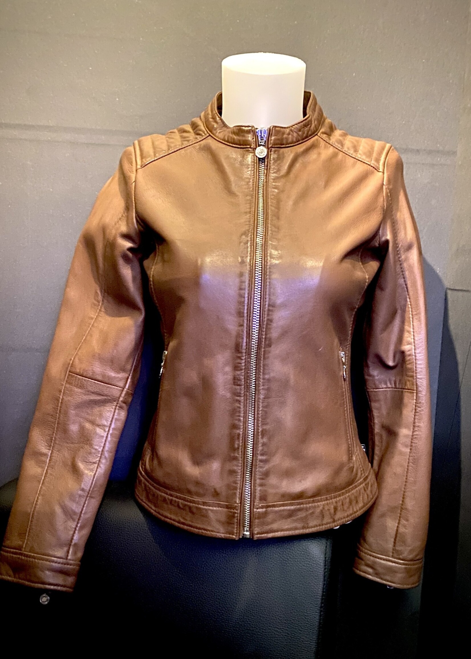 Le Temps Des Cerises LTDC Vuelta Leather Jacket Camel
