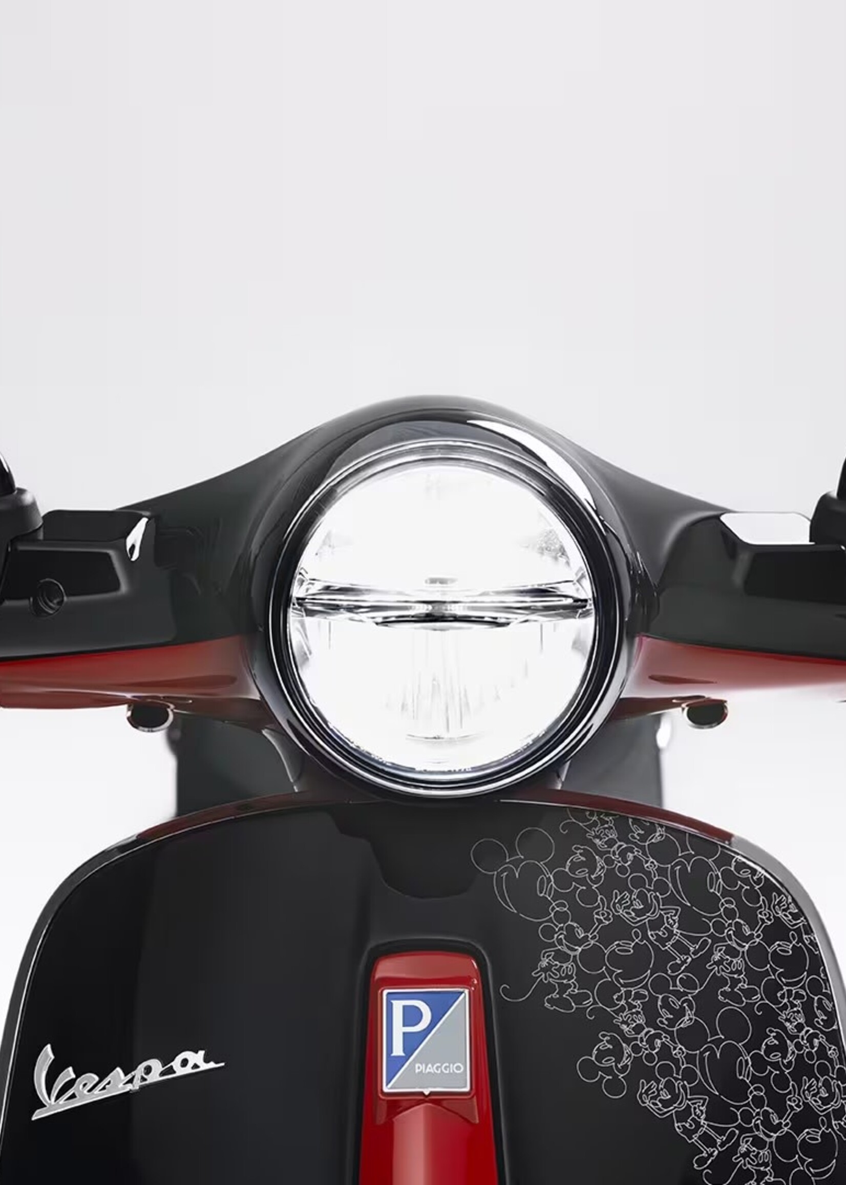 Vespa Primavera 125 Mickey Mouse NEW