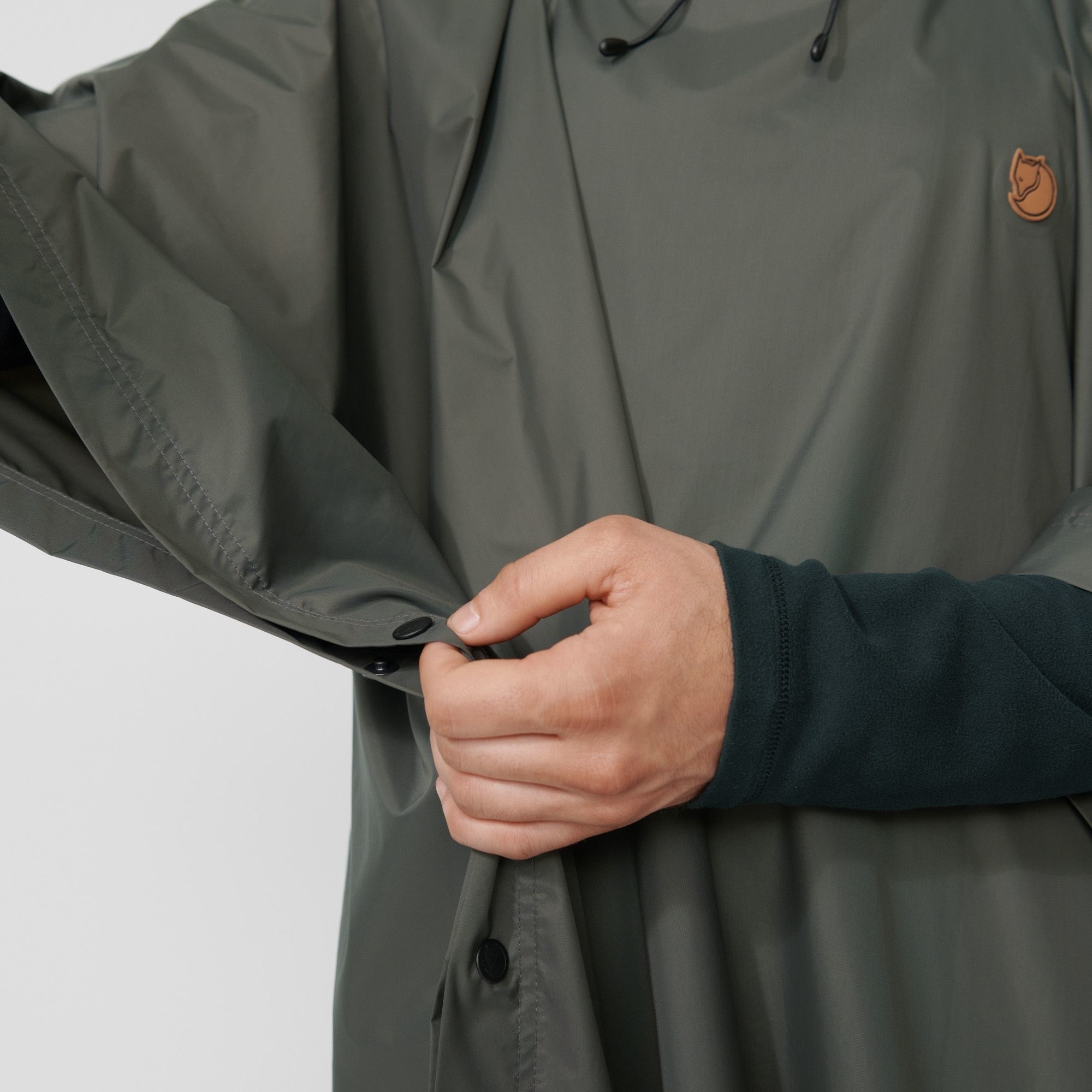 Poncho (Dark Olive)