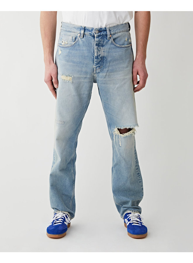 Penn Dallas – Destroyed Denim