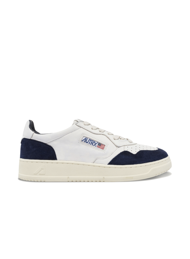 Medalist Low Man Goat Suede – White / Ink Blue