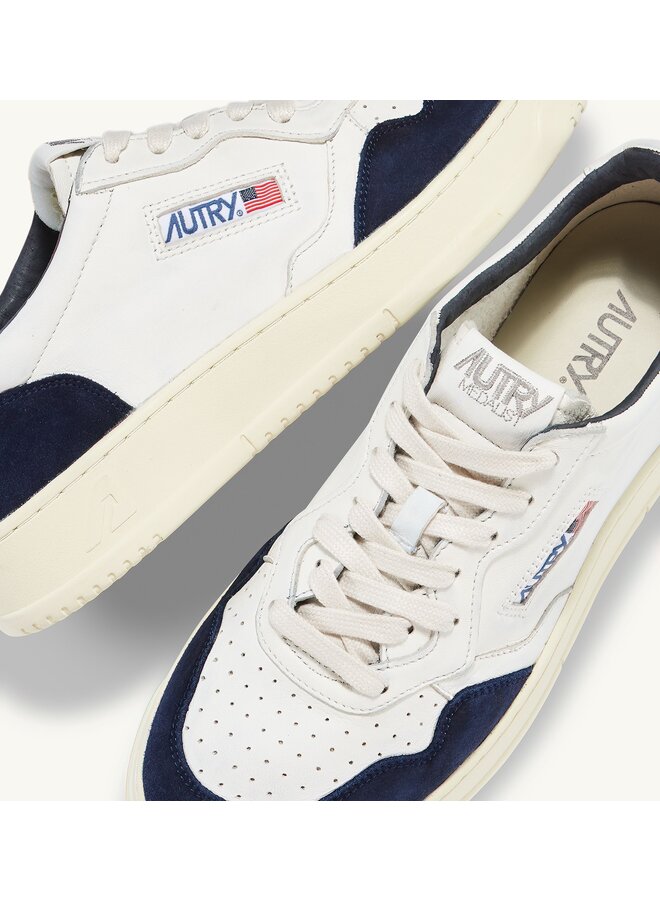 Medalist Low Man Goat Suede – White / Ink Blue