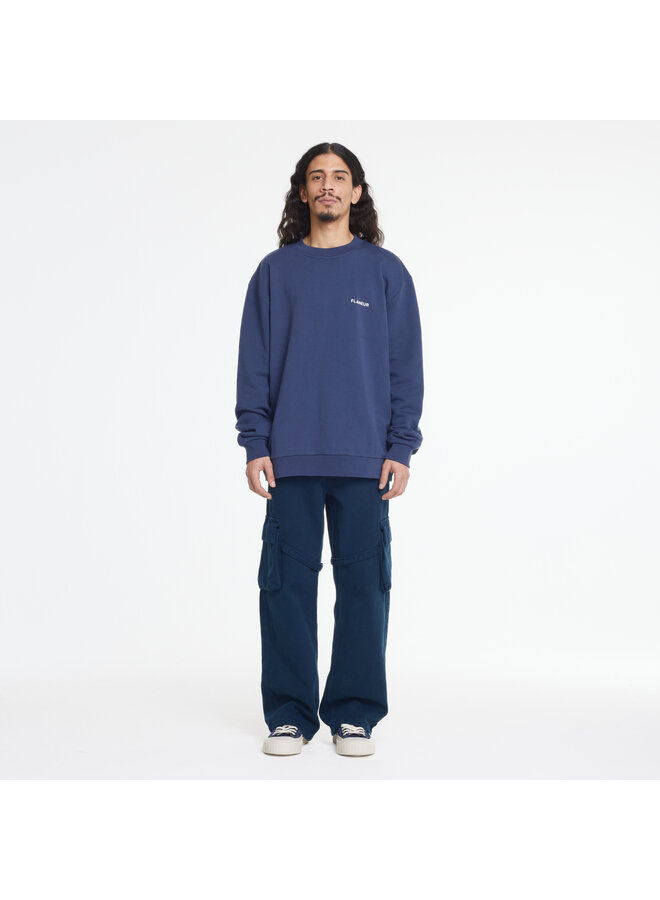 Essential Logo Sweater Deep - Deep Blue