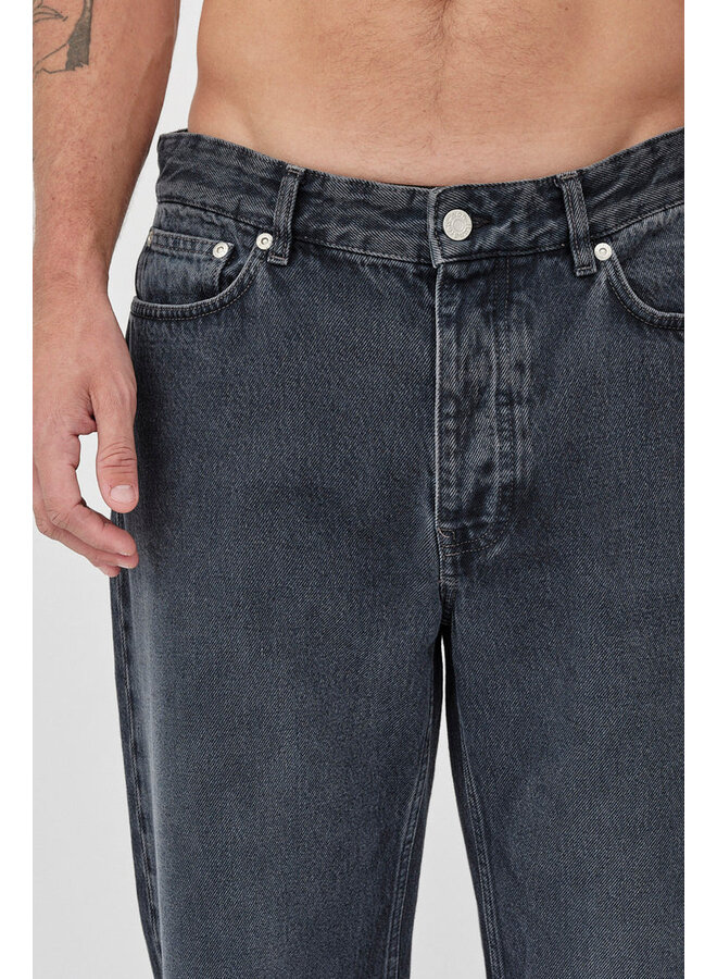 Steve – Overdyed Black