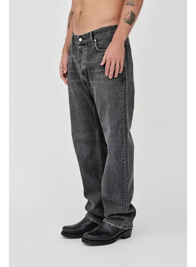 Steve – Iguana Black