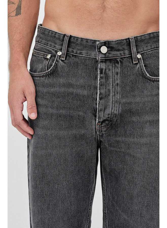 Steve – Iguana Black