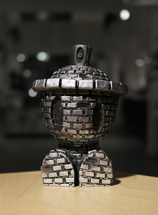 Gunmetal Brick Canbot