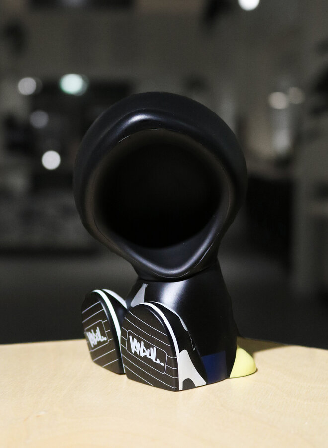 Vandul Black Canbot