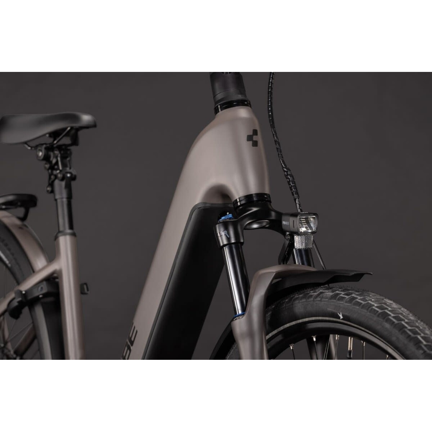 CUBE CUBE KATHMANDU HYBRID ONE 800 CEDAR/CHROME