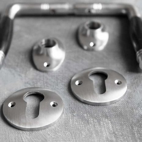 De Oude Deurklink Set Cilinderrozet in mat nikkel De Oude Deurklink Set Cilinderrozet in mat nikkel