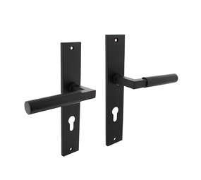 Intersteel Deurklink Bau-Stil op schild met profielcilindergat 72mm mat zwart Intersteel Deurklink Bau-Stil op schild met profielcilindergat 72mm mat zwart