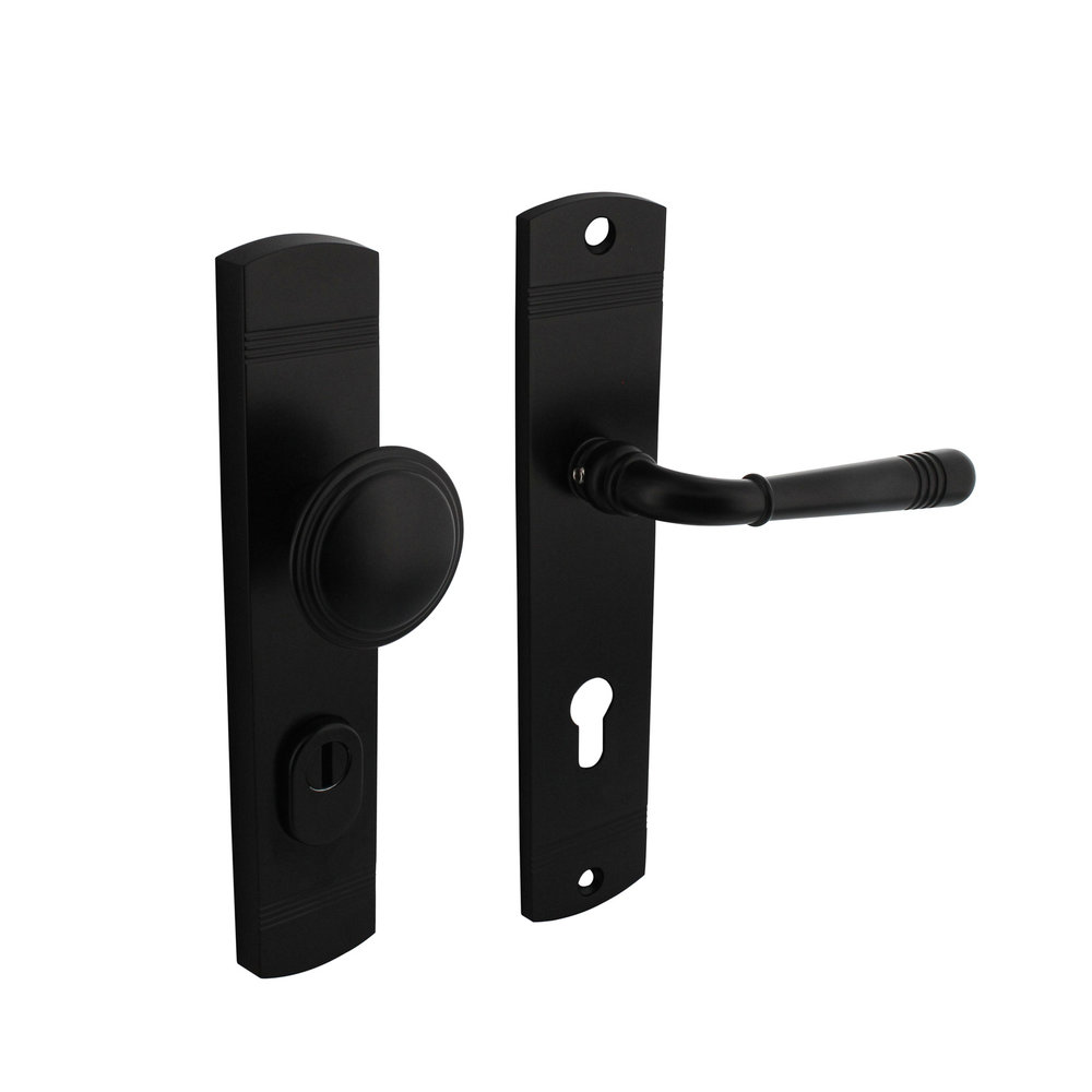 Intersteel Intersteel Buitendeurbeslag Helena mat zwart PC72mm kerntrekbeveiliging | De Oude Deurklink klassiek buitendeurbeslag
