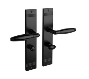 De Oude Deurklink Geveerde retro deurklink mat zwart op schild met wc slot 63/8 mm De Oude Deurklink Geveerde retro deurklink mat zwart op schild met wc slot 63/8 mm
