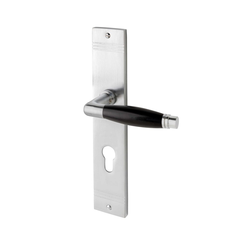 De Oude Deurklink Deurklink Retro geveerd schild mat nikkel cilindergat 72mm | De Oude Deurklink jaren 30 deurbeslag