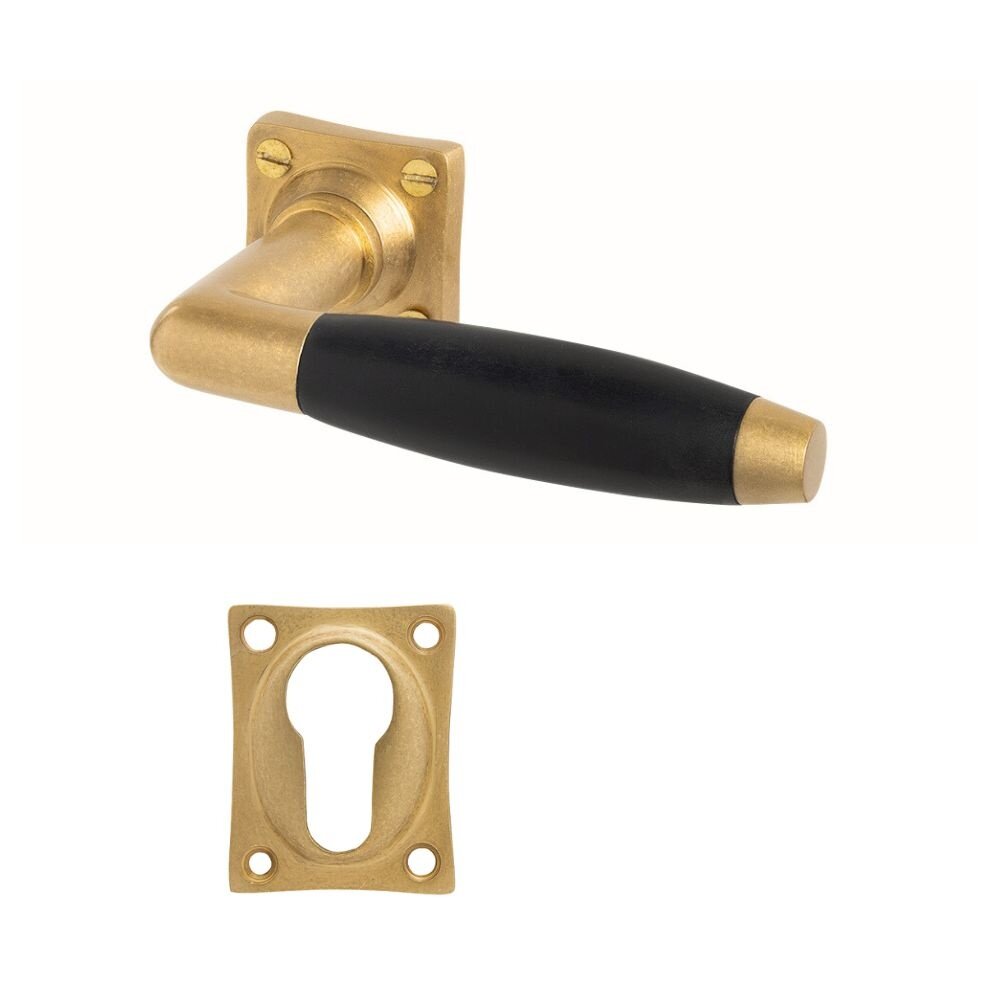 De Oude Deurklink Deurklink klassiek geveerd, messing getrommeld, cilinderrozet, vierkant