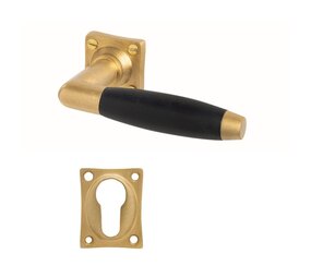De Oude Deurklink Deurklink klassiek geveerd, messing getrommeld, cilinderrozet, vierkant De Oude Deurklink Deurklink klassiek geveerd, messing getrommeld, cilinderrozet, vierkant