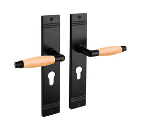 De Oude Deurklink Deurklink Retro geveerd eikenhout handgreep, zwart op schild profielcilindergat 55mm De Oude Deurklink Deurklink Retro geveerd eikenhout handgreep, zwart op schild profielcilindergat 55mm