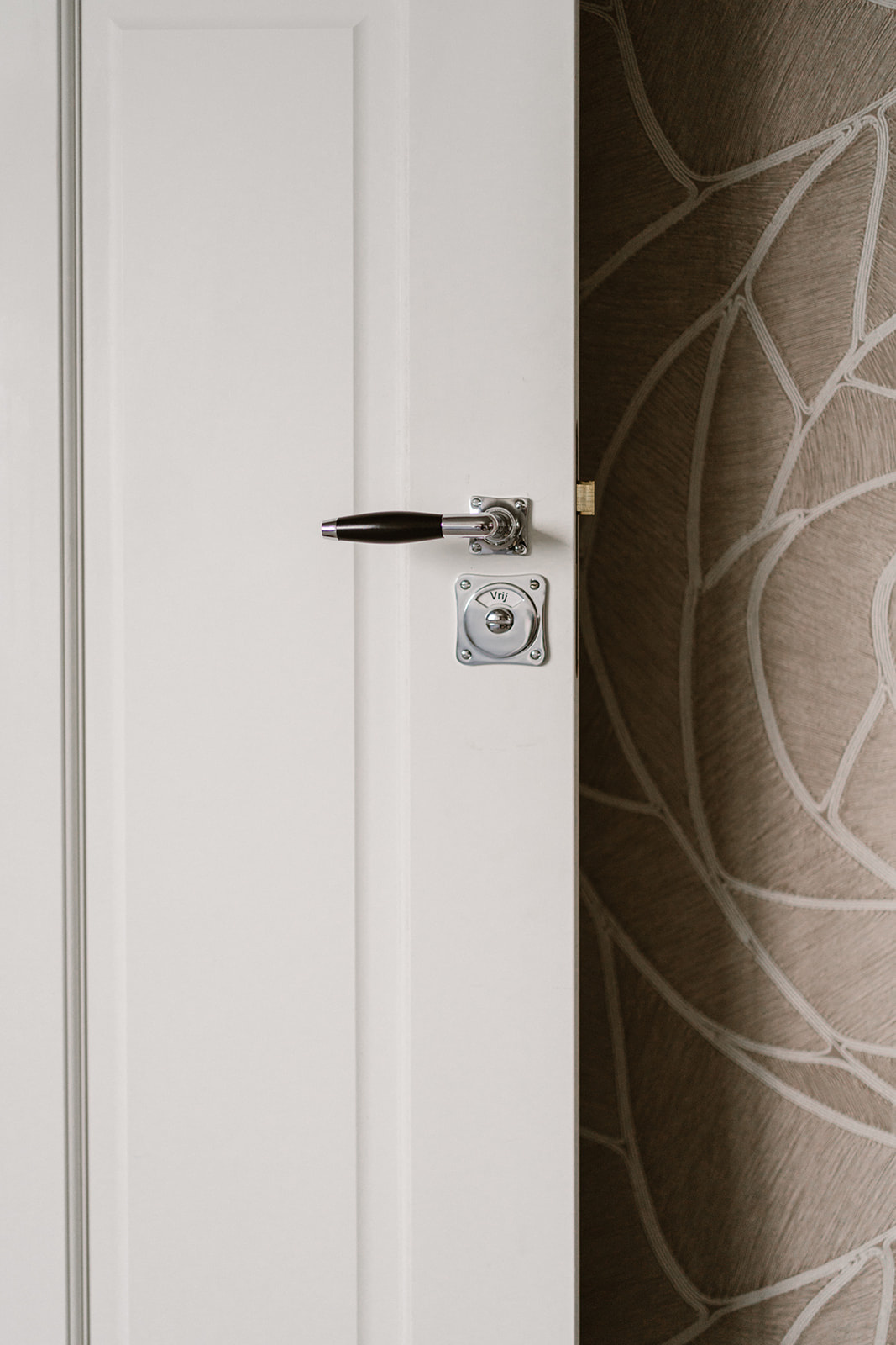 Mijn deurklink hangt Mijn deurklink hangt