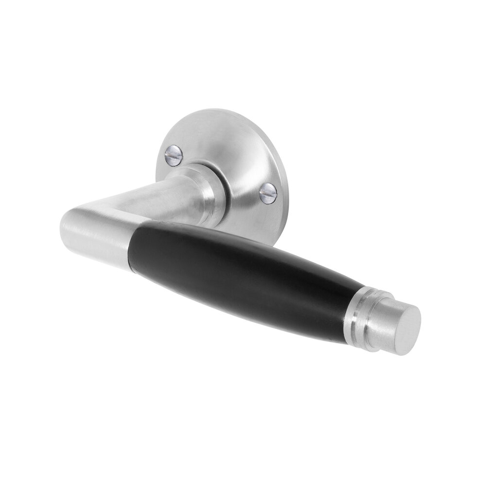 De Oude Deurklink Geveerd Deco in mat nikkel met rond rozet De Oude Deurklink Geveerd Deco in mat nikkel met rond rozet