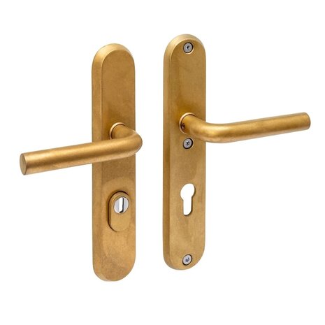 Intersteel Intersteel Veiligheidsbeslag Luzern SKG3 PVD messing getrommeld PC72mm kerntrekbeveiliging | De Oude Deurklink klassiek buitendeurbeslag Intersteel Intersteel Veiligheidsbeslag Luzern SKG3 PVD messing getrommeld PC72mm kerntrekbeveiliging | De Oude Deurklink klassiek buitendeurbeslag