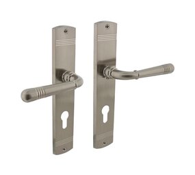 Intersteel Deurklink Helena op schild profielcilindergat 72mm nikkel mat Intersteel Deurklink Helena op schild profielcilindergat 72mm nikkel mat