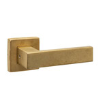 Intersteel Enkele deurklink Amsterdam op rozet verdekt 53x53X10mm PVD messing getrommeld