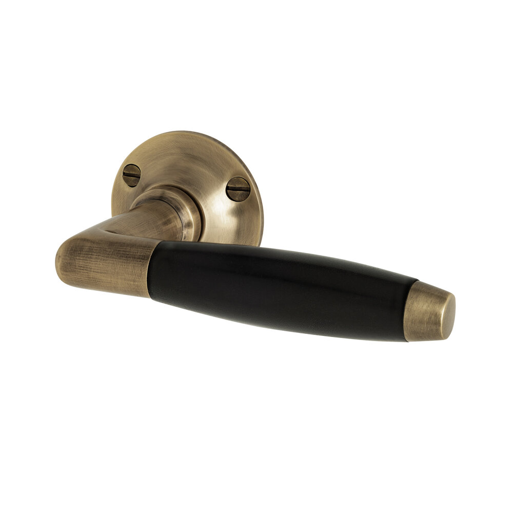 De Oude Deurklink Geveerde deurklink klassiek, rond rozet, antiek messing