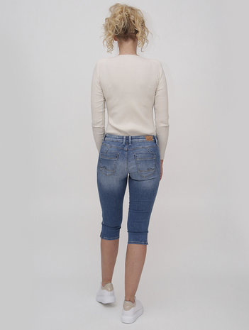 M.O.D. Denim M.O.D. Denim Capri Rea Chicargo Blue M.O.D. Denim M.O.D. Denim Capri Rea Chicargo Blue