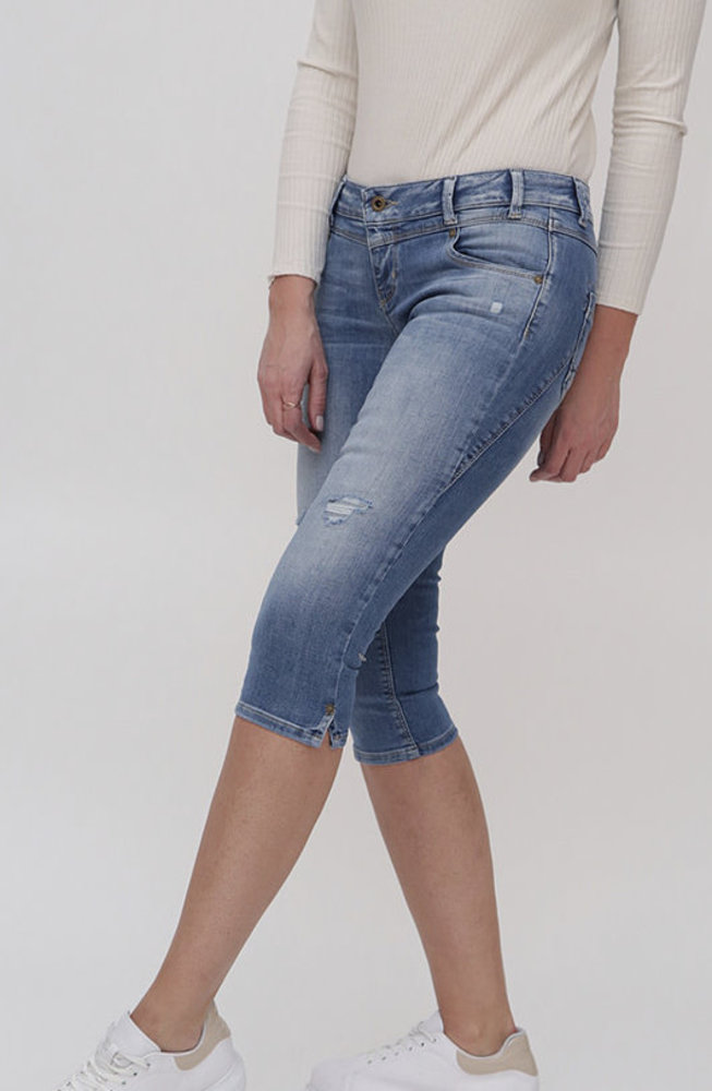 M.O.D. Denim M.O.D. Denim Capri Rea Chicargo Blue M.O.D. Denim M.O.D. Denim Capri Rea Chicargo Blue