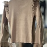 By Clara Trui mouw en schouder frill 3239 By Clara Trui mouw en schouder frill 3239