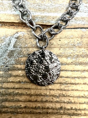 Dottilove Ketting met hamerslag plaatje 11061190 Dottilove Ketting met hamerslag plaatje 11061190