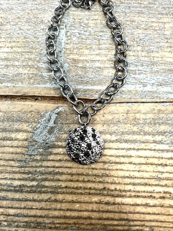 Dottilove Ketting met hamerslag plaatje 11061190 Dottilove Ketting met hamerslag plaatje 11061190