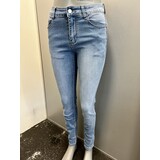 Lorrta Denim slim fit high waist 8113 Lorrta Denim slim fit high waist 8113