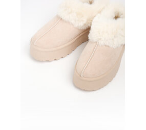 Sloffen met vacht plateau DAY9017 Sloffen met vacht plateau DAY9017