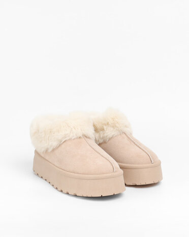 Sloffen met vacht plateau DAY9017 Sloffen met vacht plateau DAY9017