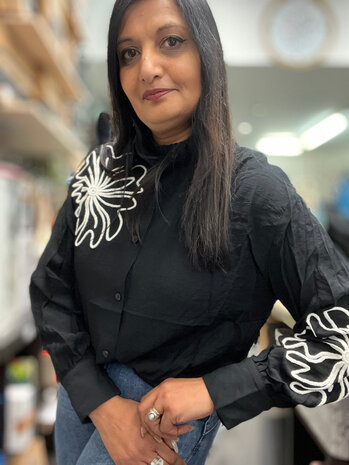 Unika Blouse ballon mouw borduur 3370 Unika Blouse ballon mouw borduur 3370