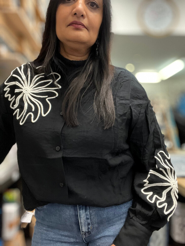 Unika Blouse ballon mouw borduur 3370 Unika Blouse ballon mouw borduur 3370