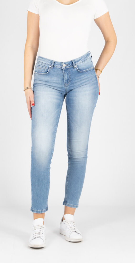 M.O.D. Denim Slim fit denim SP25-20145 Monika M.O.D. Denim Slim fit denim SP25-20145 Monika