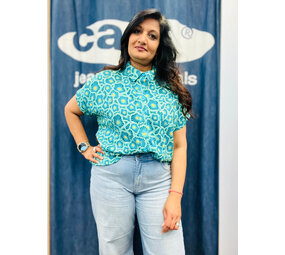 Kali-Yog Blouse km Yut Kali-Yog Blouse km Yut
