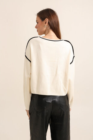 J H Fashion Sweater Lucky Me 22018 J H Fashion Sweater Lucky Me 22018