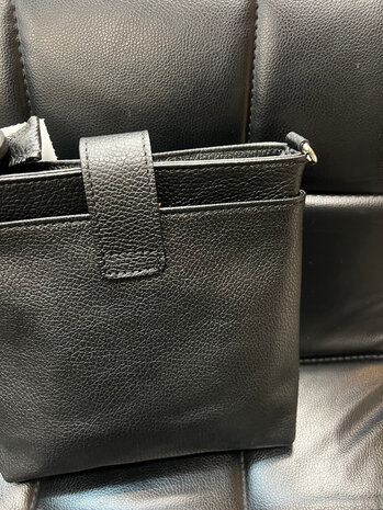 Crossbag echt leder 3 vaks Matilda Crossbag echt leder 3 vaks Matilda