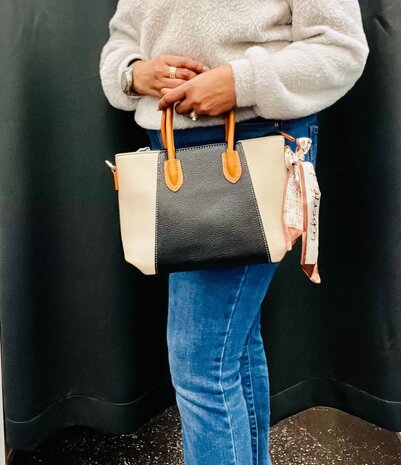 Schoudertas 3 vaks 7754