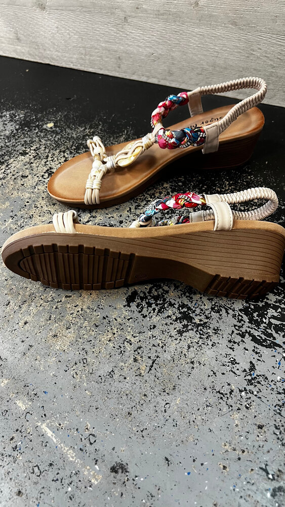 Sandalen sleehak 176