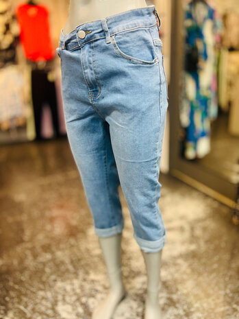 B.S. Jeans Denim Capri 5592