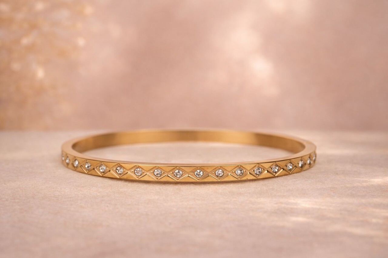 Claston Luxury Bangle Stuctured Gemstones 2301-06