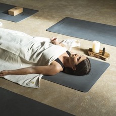 LOTUSCRAFTS Yogamat THRIVE | Marineblauw