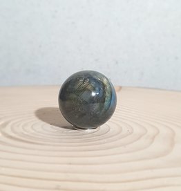 Terra Vita Labradorite Sphere (4 cm)